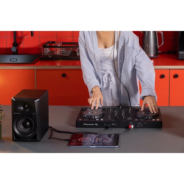 DDJ-FLX4 & DM-40 Bundle