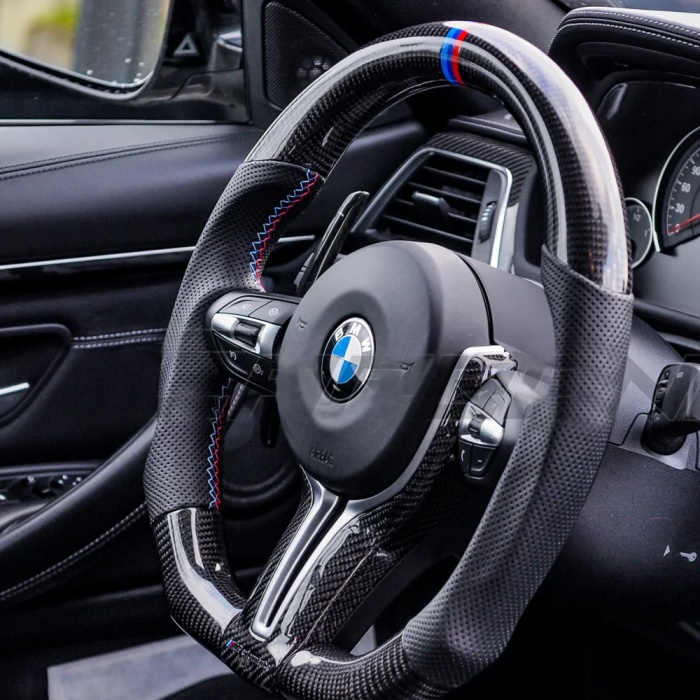 BMW F Serisi M2, M3, M4, X5M, X6M F30-F20-F10-F45 1 - 4 Series X1 - X6 Serileri Karbon Fiber Direksiyon