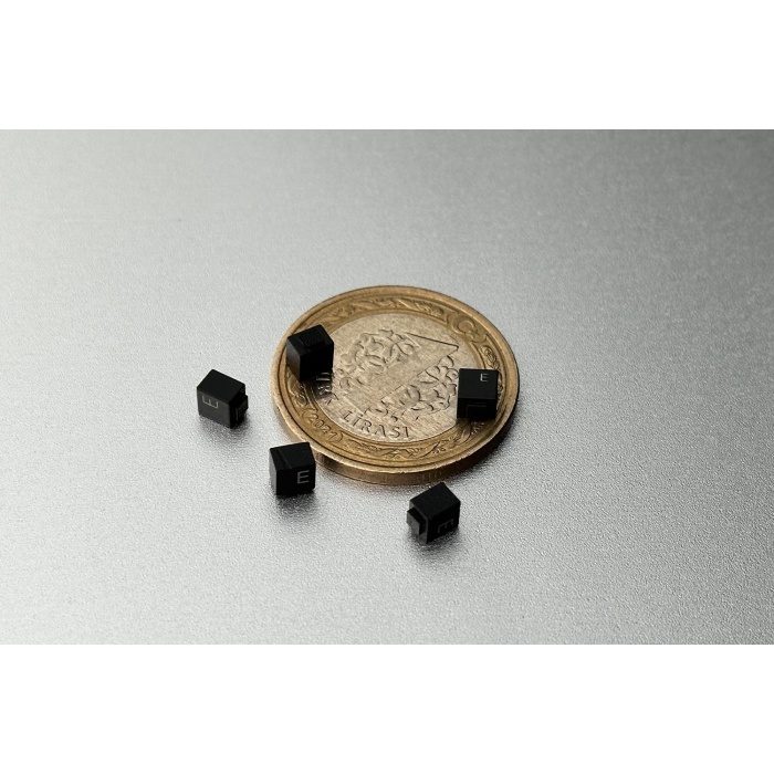 Metal Üstü Seramik Küçük RFID Etiket 4x4x3mm