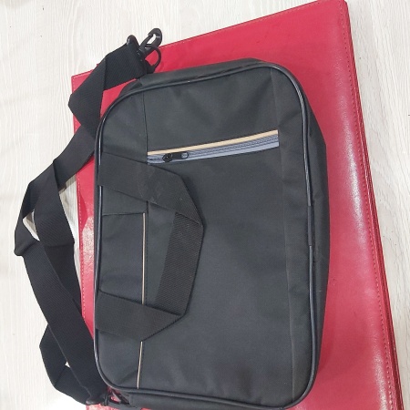 13,3 inch kapasiteli notebook çanta