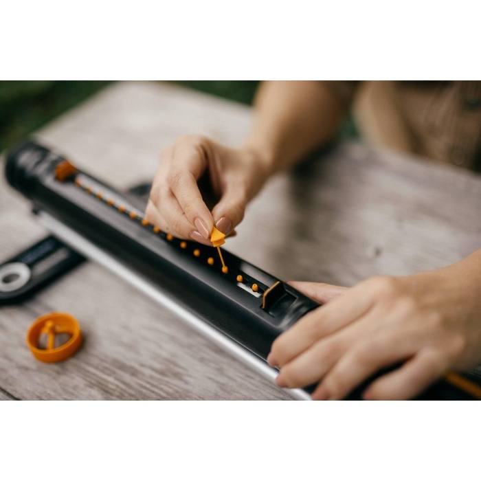 Fiskars 1070832 X Serisi Salınımlı Fıskiye Oskilator (S-M)