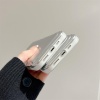 iPhone 15 Zigzaglı Hologramlı Puf Kılıf