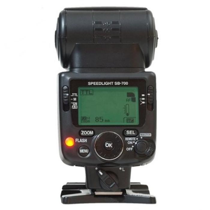 NIKON Speedlight SB-700 FLAŞ