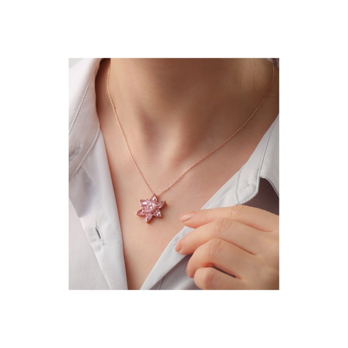 925 Ayar Gümüş Toz Pembe Renkli Lotus Kolye