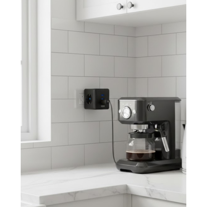 Akım ve Voltaj Korumalı Küp Priz 3 USB Destekli