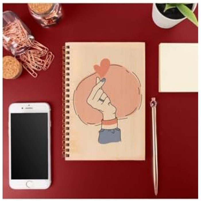 Girl Power Tasarımlı 8 Cm X 12 Cm Ölçülerinde Çizgisiz 48 Yaprak Ahşap Kapaklı Defter