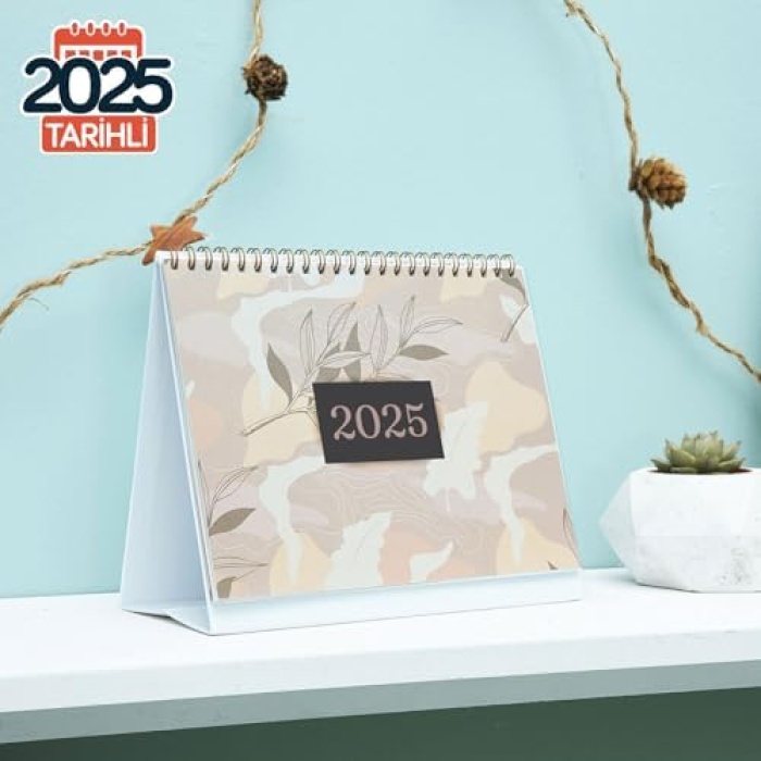 Floral Tasarımlı 2025 Masa Takvimi