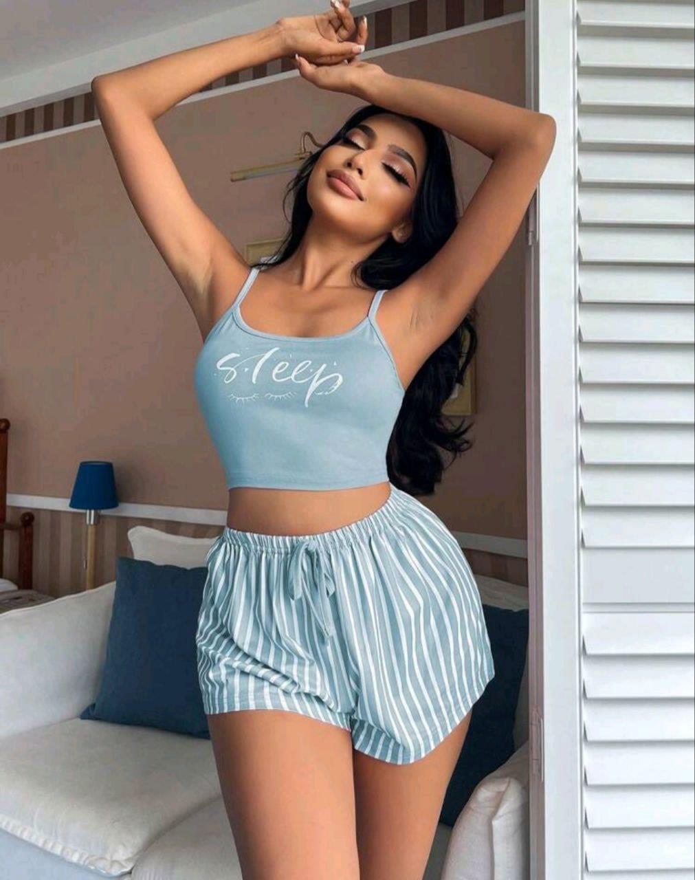 Kadın Mavi Çizgilidesenli Askılı Şortlu Pijama Takım 9001 görsel 1