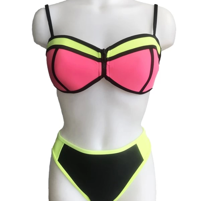 Mila Burgulu Straplez Bikini