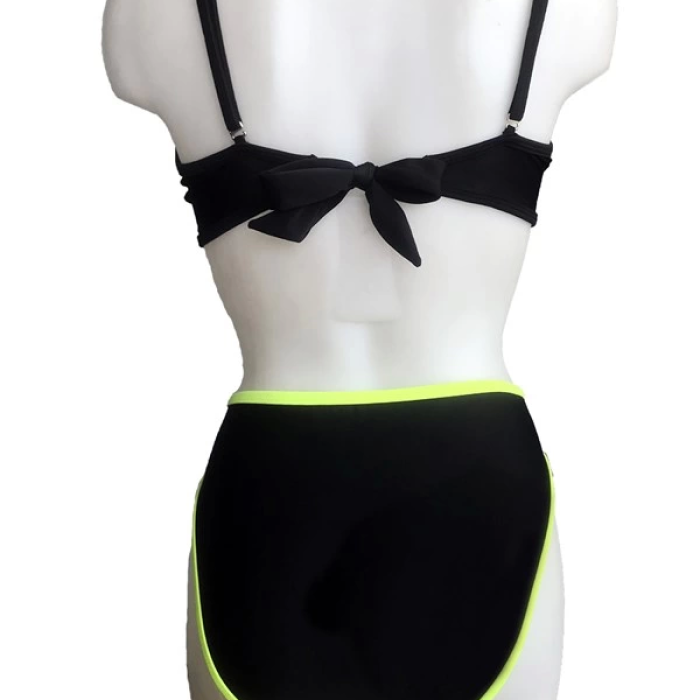 Mila Burgulu Straplez Bikini