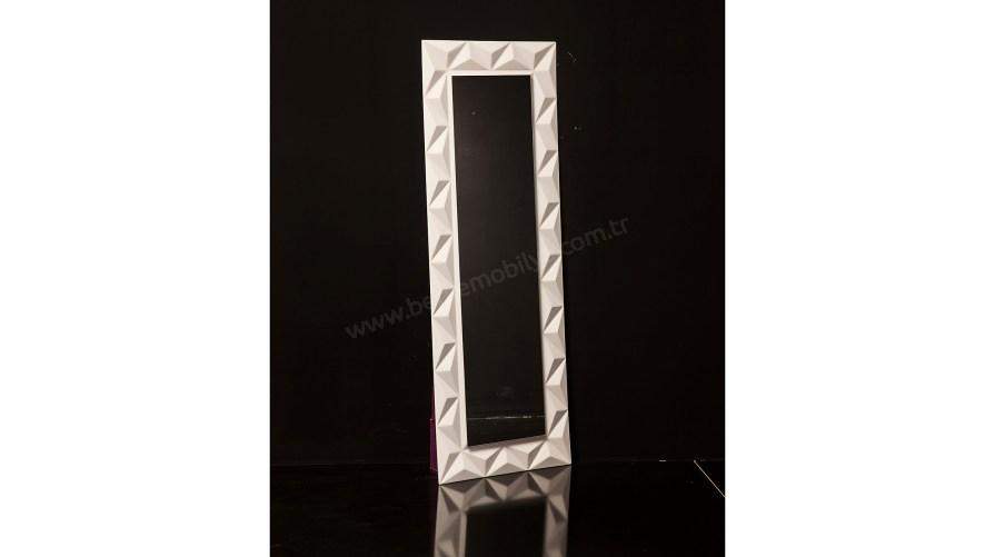Pyramit Boy Aynası