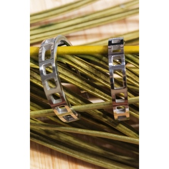 Monalisa Home Çelik Figürlü Lüks Küpe