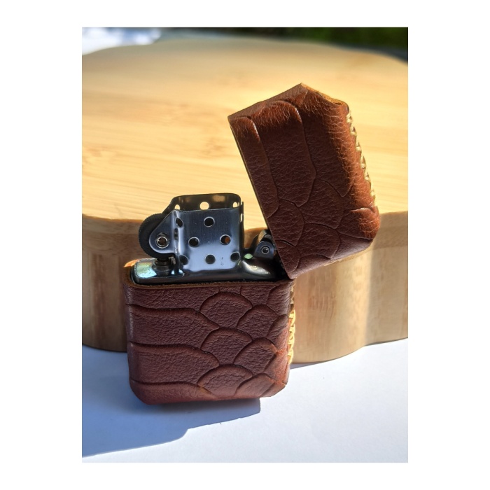 Monalisa Home Renkli Gerçek Deri Kılıflı Özel Tasarım Benzinli Çakmak