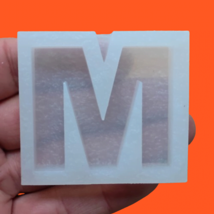Tekli Harf Epoksi Reçine Kalıbı - M SNTH168 (inci)