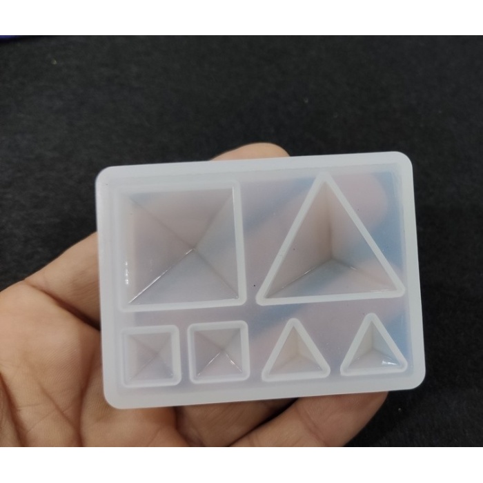 Minik Piramit Reçine Epoksi Silikon Kalıbı -Kod:40