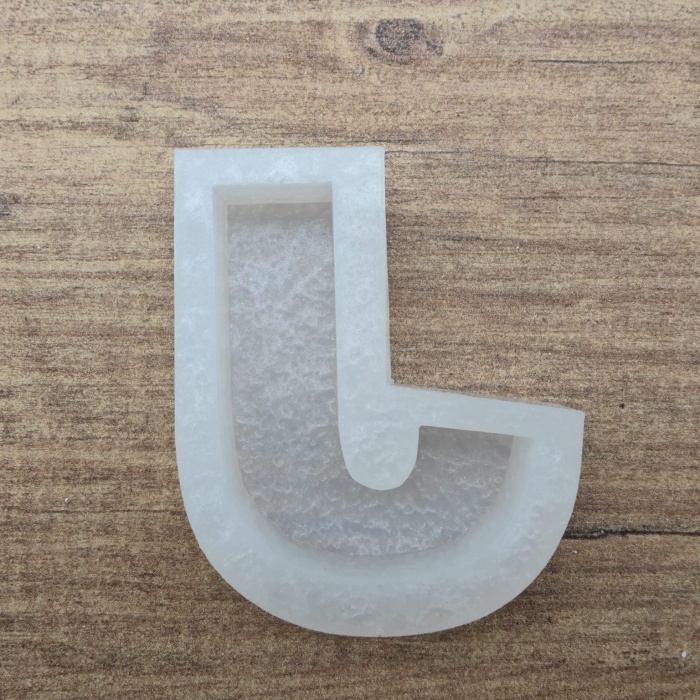 Tekli Harf Epoksi Reçine Kalıbı - J SNTH168 (inci)