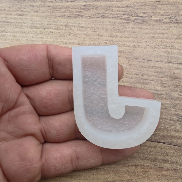 Tekli Harf Epoksi Reçine Kalıbı - J SNTH168 (inci)