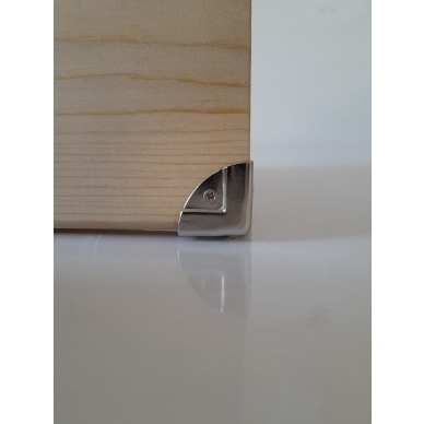 Küçük kutu ve sandık köşesi 25 mm nikel