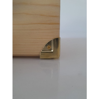 Küçük kutu ve sandık köşesi 25 mm sarı