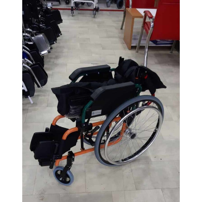 Golfi G-305 Özellikli Manuel Tekerlekli Çocuk Sandalyesi