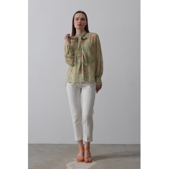 Yakası Fularlı Şifon Gömlek - Fıstık Yeşili