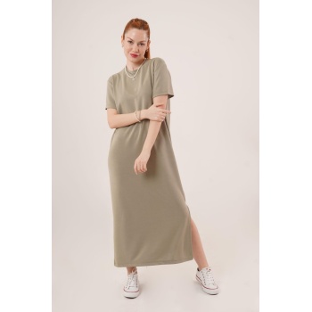 Yırtmaç Detaylı Kısa Kollu Salaş Maxi Yağ Yeşili Elbise