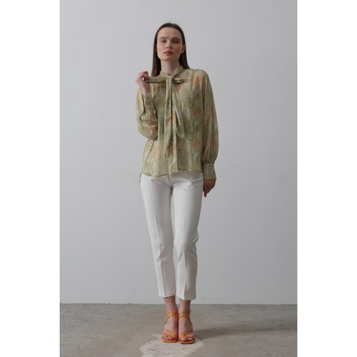 Yakası Fularlı Şifon Gömlek - Fıstık Yeşili