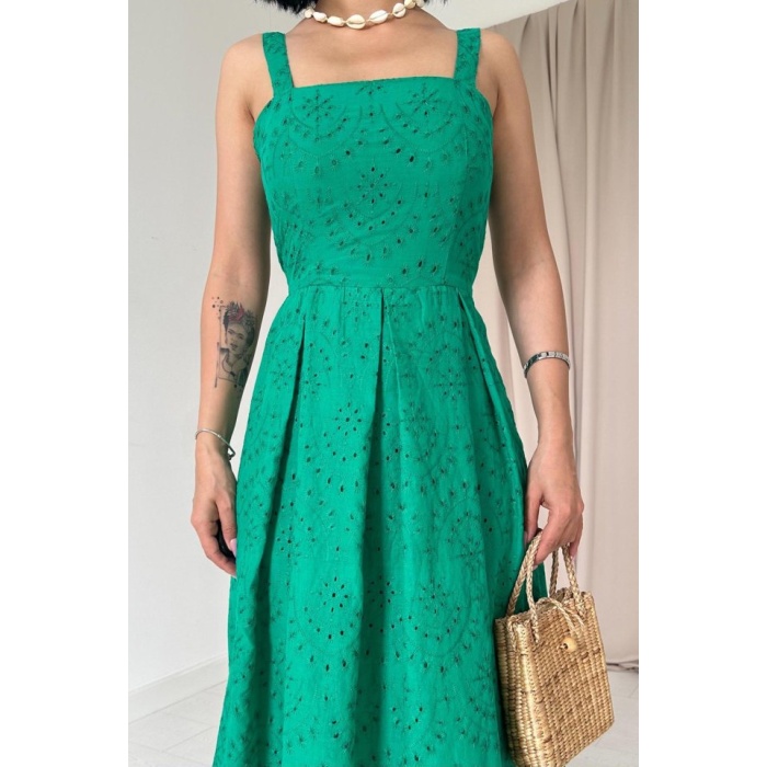Yeşil Askılı Aparatlı Brode Elbise