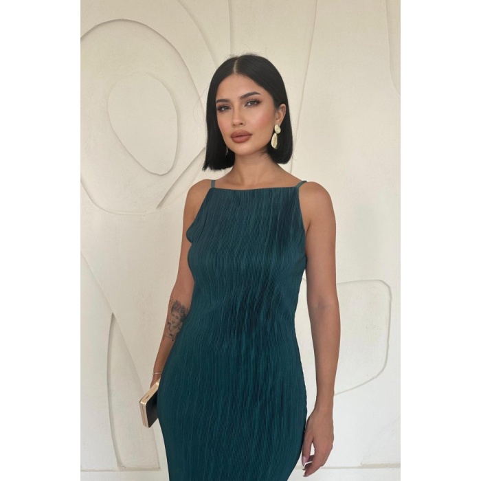 Zümrüt Piliseli Halter Boyun Elbise