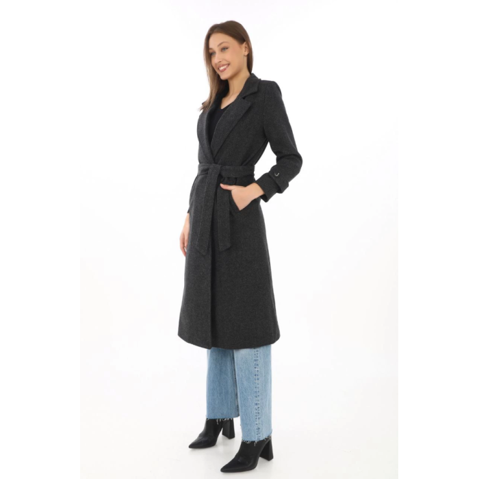 Balık Sırtı Kaşe Kaban – Uzun Boy Kruvaze Yaka Kuşaklı Astarlı Kışlık Tesettür Kaban, Yünlü Dokuma Kaşmir Kumaş, Cepli Rahat Oversize Kalıp Şık Modern Kaban Mont Modeli (Günlük Ve Özel Gün Kombinlerine Uygun) - Siyah