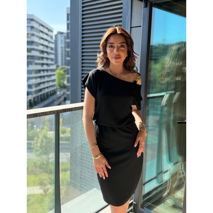 Kadın Kısa Kollu Tek Omuz Askı Ve Aksesuar Detay Beli Lastikli Krep Elbise