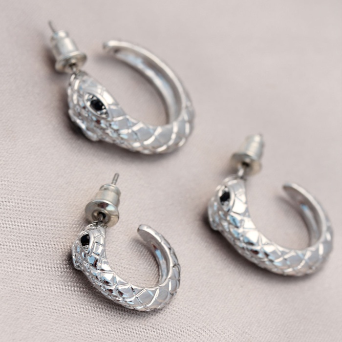 Yılan Tasarımlı Halka Model Gümüş Metal Küpe Seti