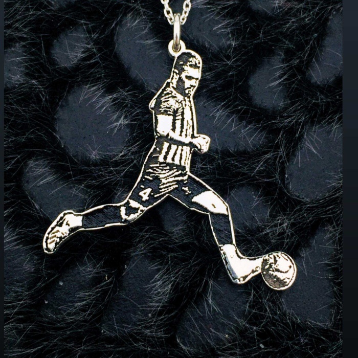 Gümüş Kişiye Özel Erkek Futbolcu Kolye (BG-KLY-439)