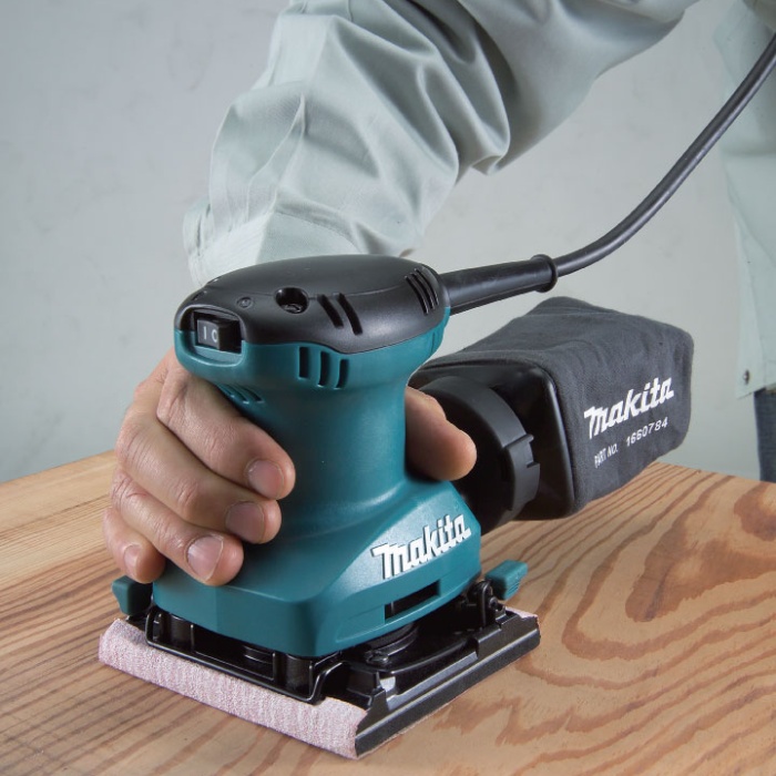 MAKITA BO4557 AVUC ICI TITRESIM ALETI
