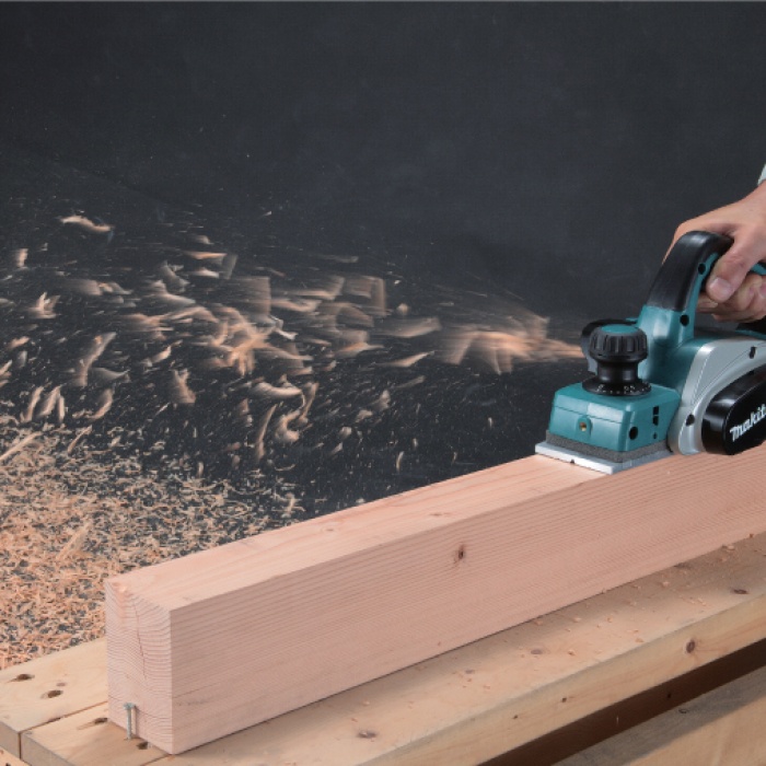 MAKITA KP0800 PLANYA 82MM