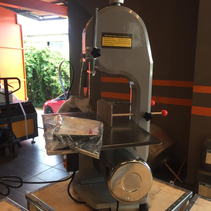 ET KEMİK KESME MAKİNASI 1,5 HP 220V