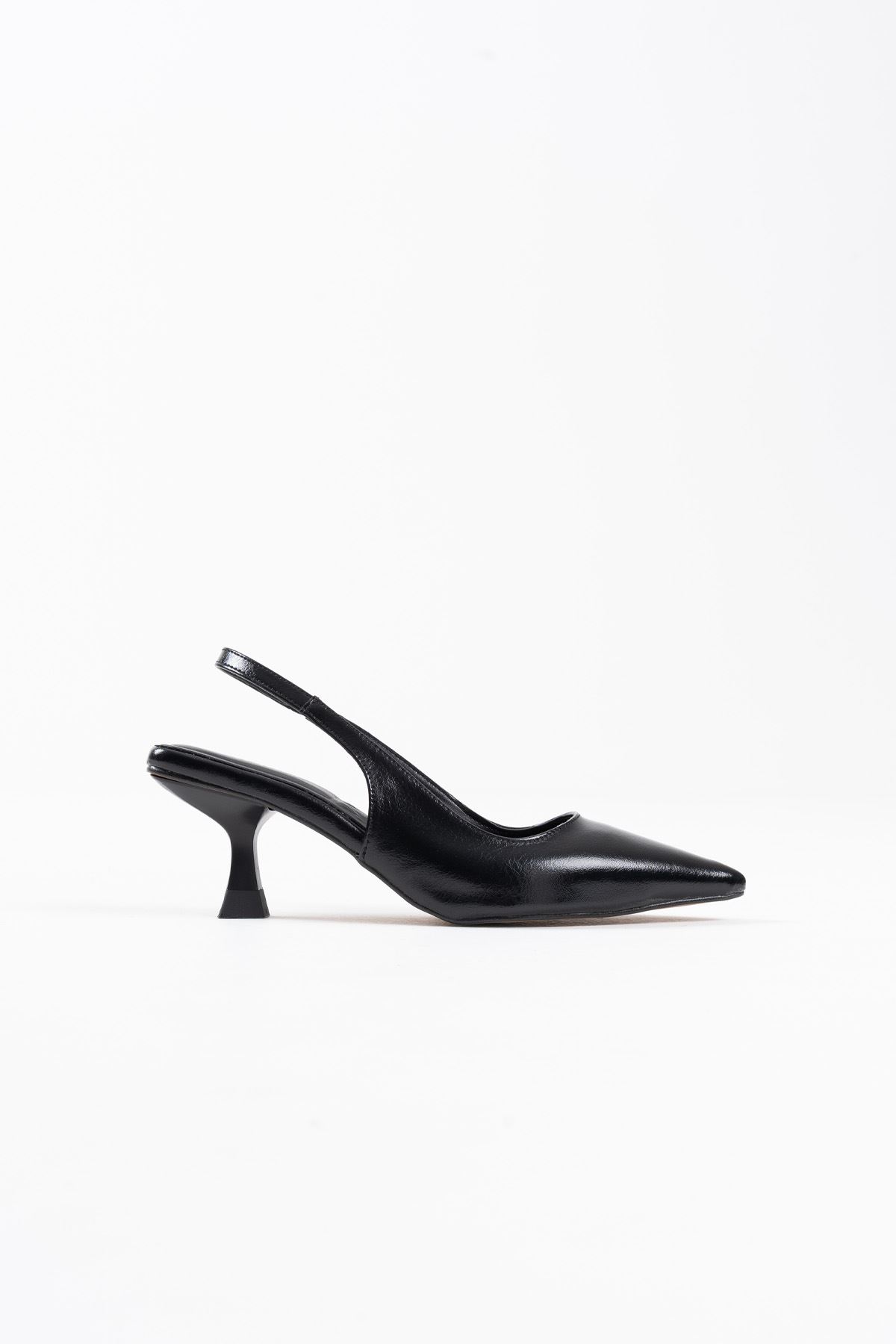 Kadın Siyah Kırışık Rugan Topuklu Ayakkabı TR08MS08C