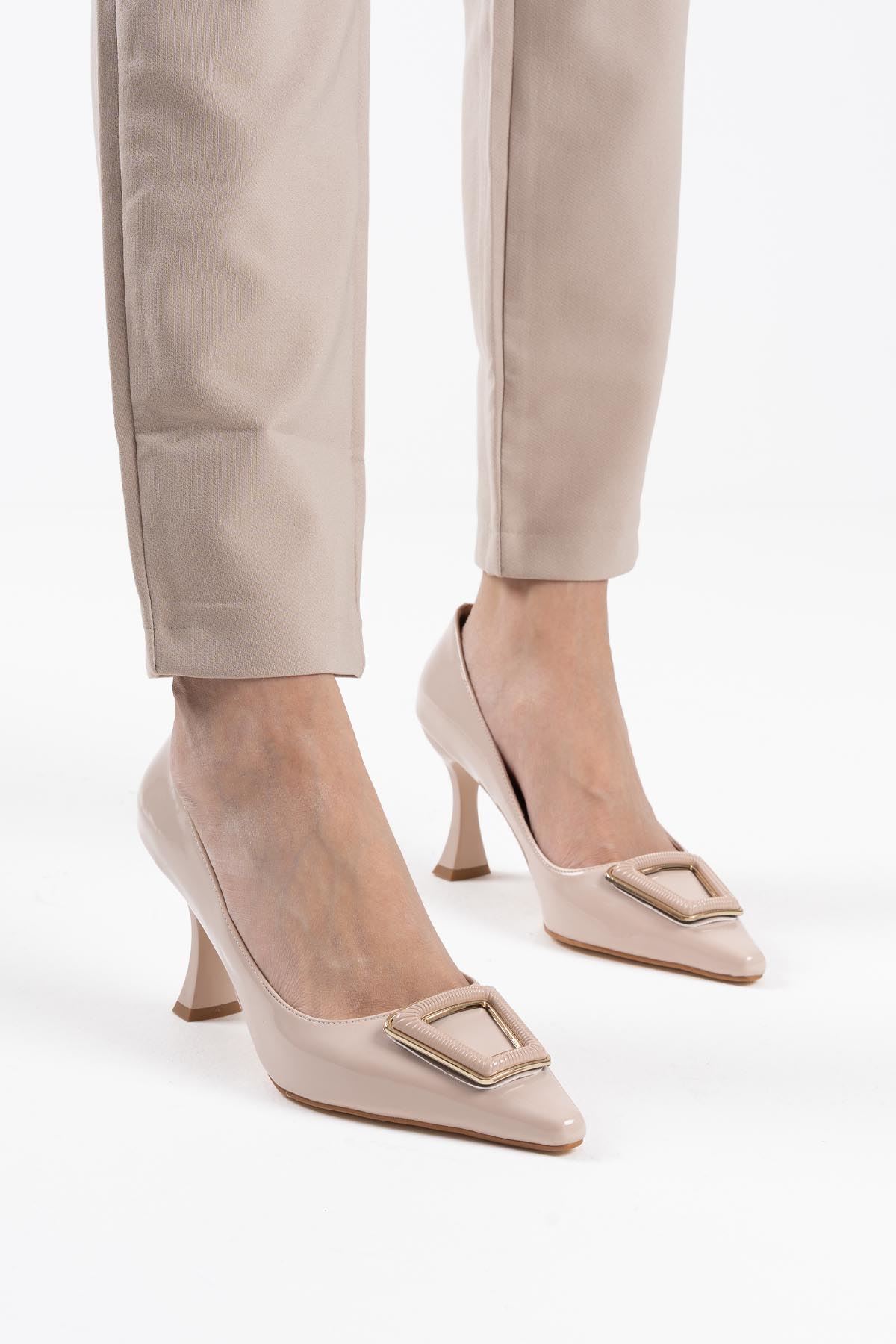 Kadın Bej Rugan Ayakkabı TR08MS09B