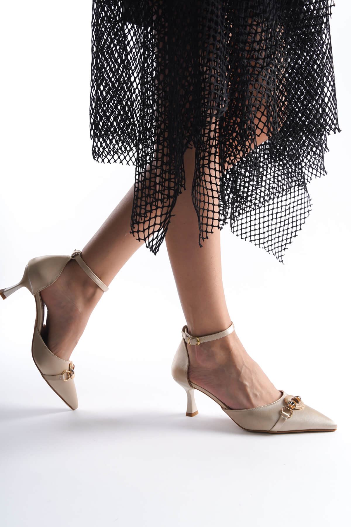 Kadın Bej Topuklu Ayakkabı TR08MS28B