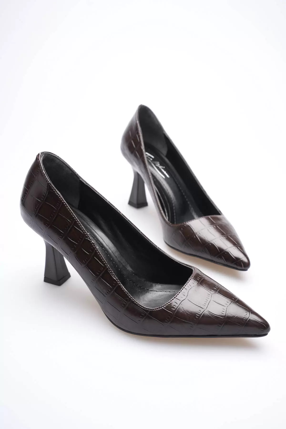 Acı Kahve Kroko Sivri Burun Orta Topuklu Kadın Stiletto TR20MS02G