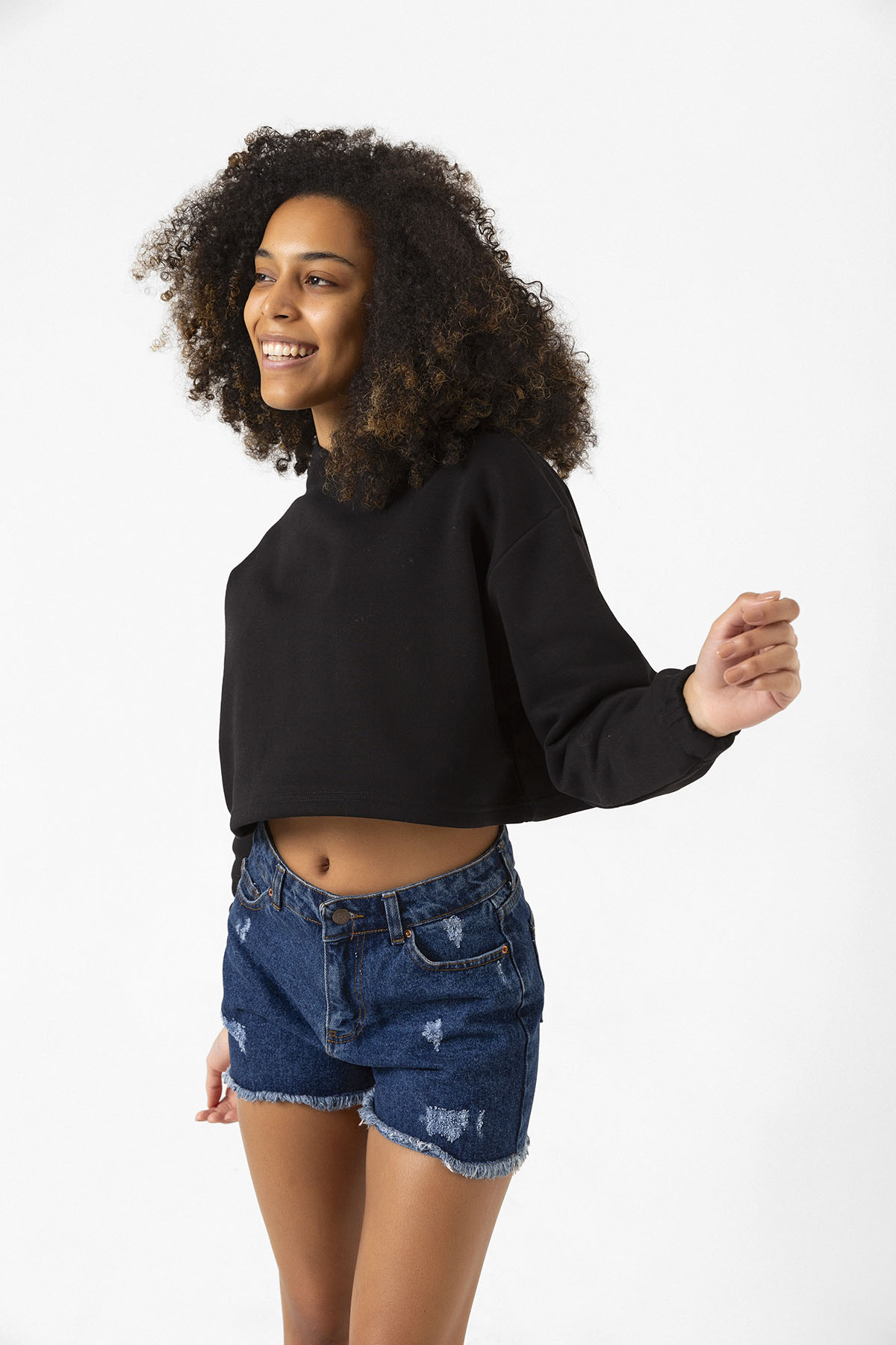 Basic Siyah Kapüşonlu Crop Sweatshirt