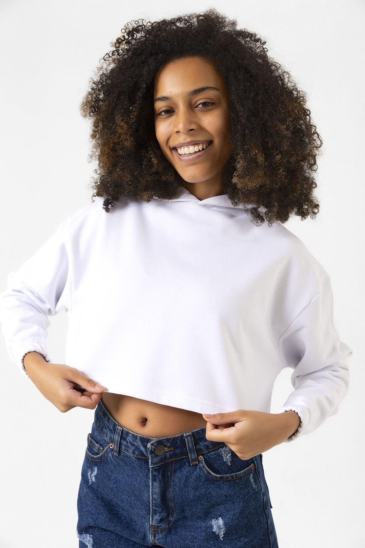 Basic Optik Beyaz Kapüşonlu Crop Sweatshirt