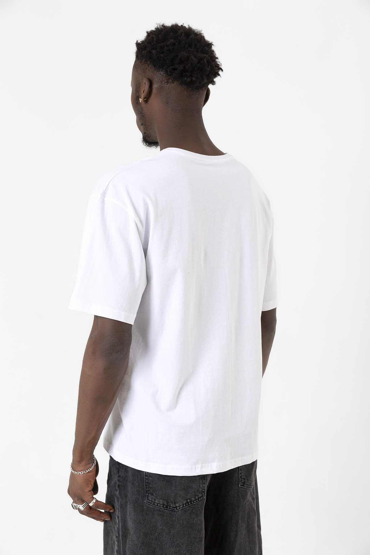Beyblade Logo Beyaz Erkek Oversize Tshirt