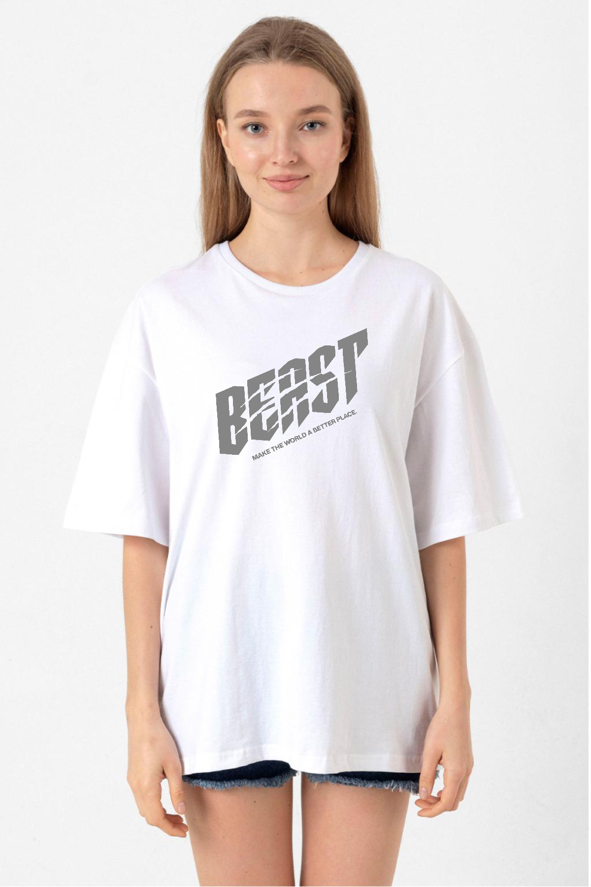 Mr Beast Make The World Beyaz Kadın Oversize Tshirt