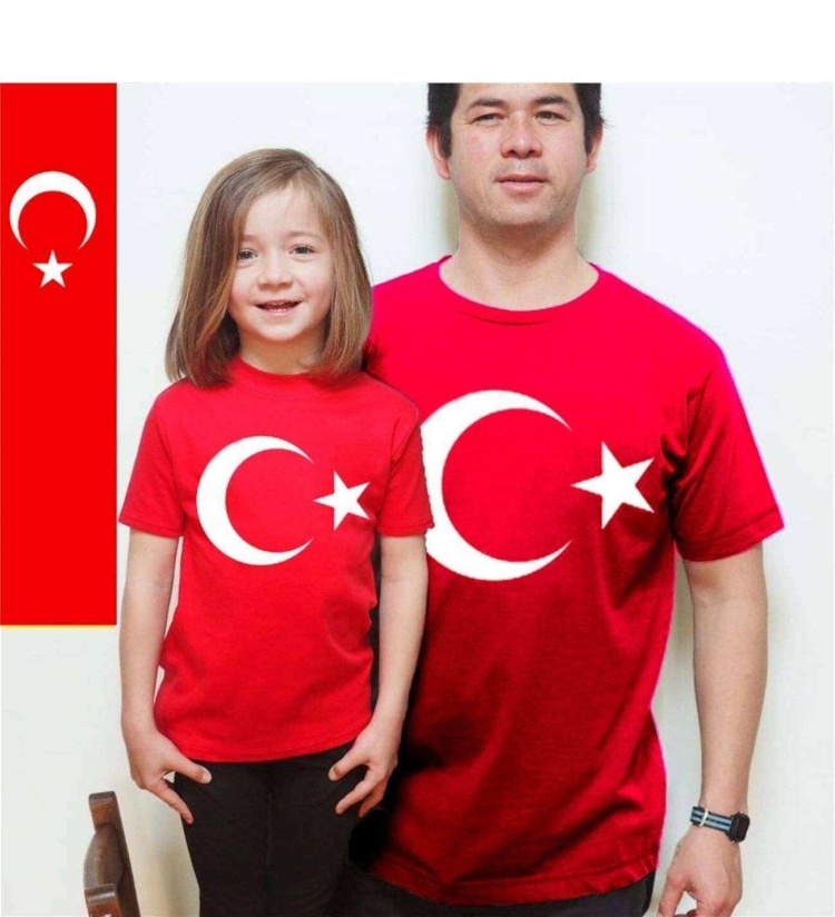 Ayyıldız Bayrak Baba Oğul Kombini Kırmızı Tshirt Giyim