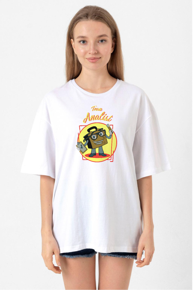 The Umbrella Academy Team Analist Beyaz Kadın Oversize Tshirt