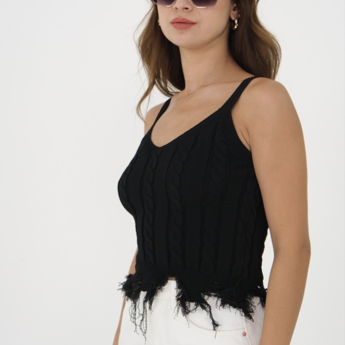Siyah Askılı Örgü İp Püsküllü Crop
