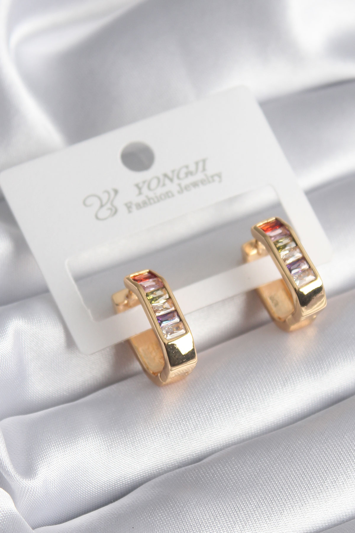 Pirinç  Gold Renk Renkli Zirkon Taşlı Kadın Küpe