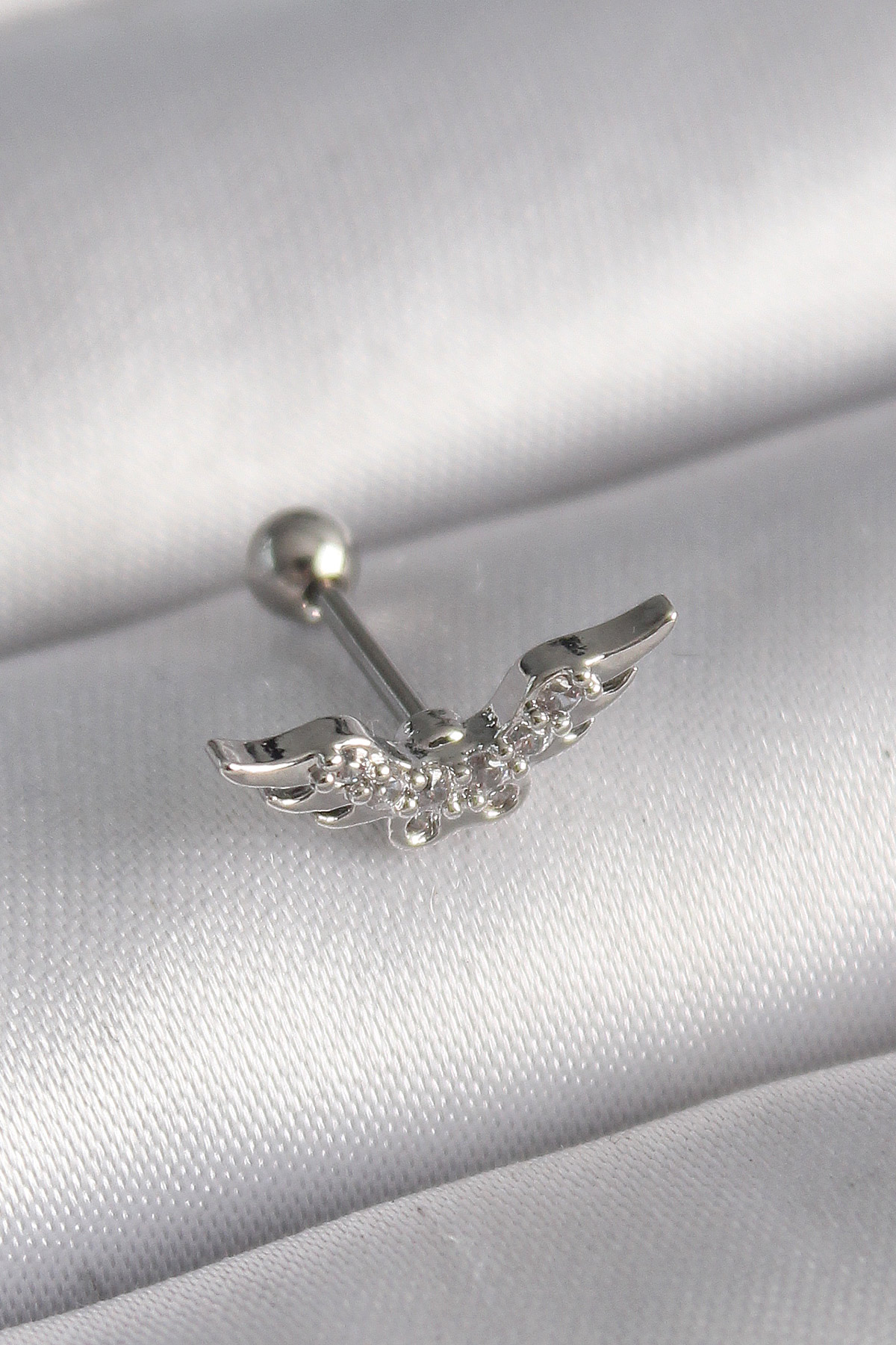 Çelik  Renk Zirkon Taş Detay Kanat Model Tragus Piercing
