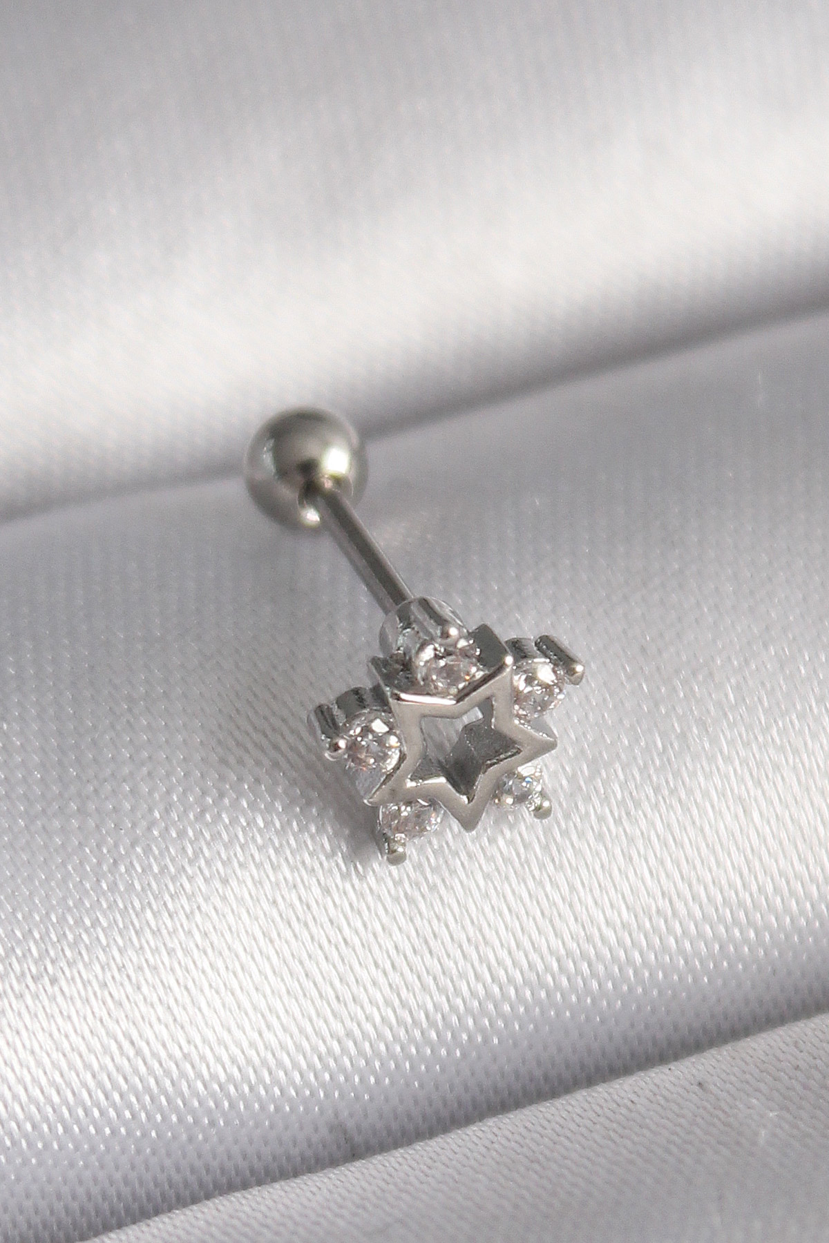 Çelik  Renk Zirkon Taşlı Model Tragus Piercing